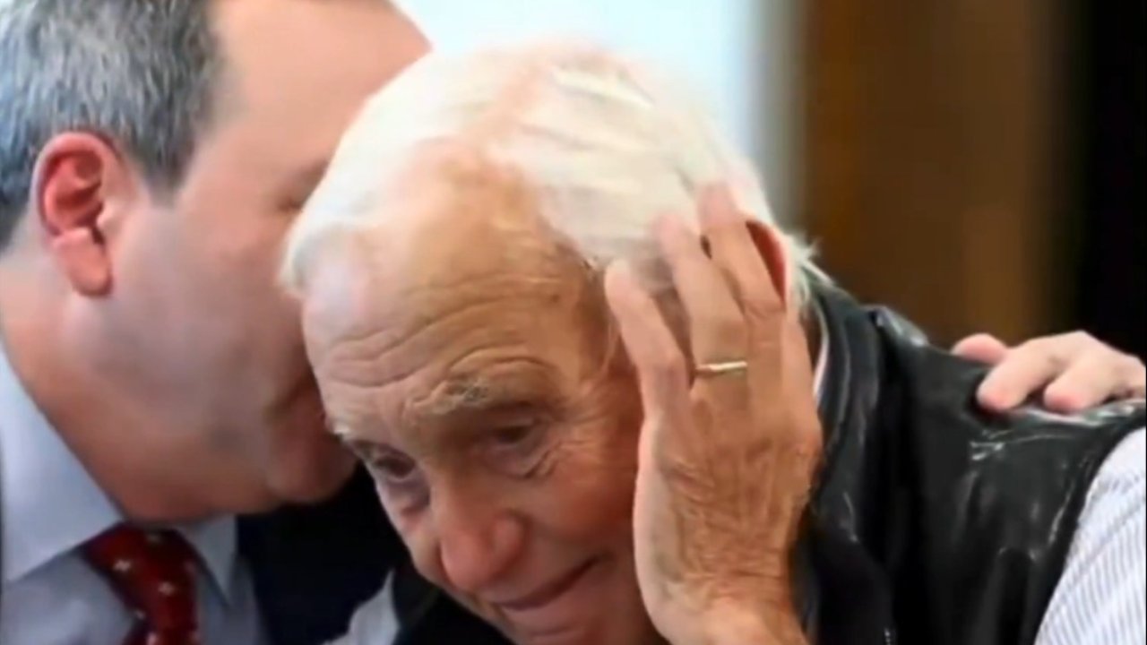 Wexner Lawyer Hot Mic Threat